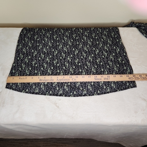 NWOT Beacon Apparel 3/4 Length Sleeve Ruffled Top Navy/Green Size XS - Picture 11 of 16